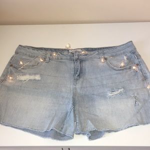 Aeropostale light wash denim shorts
